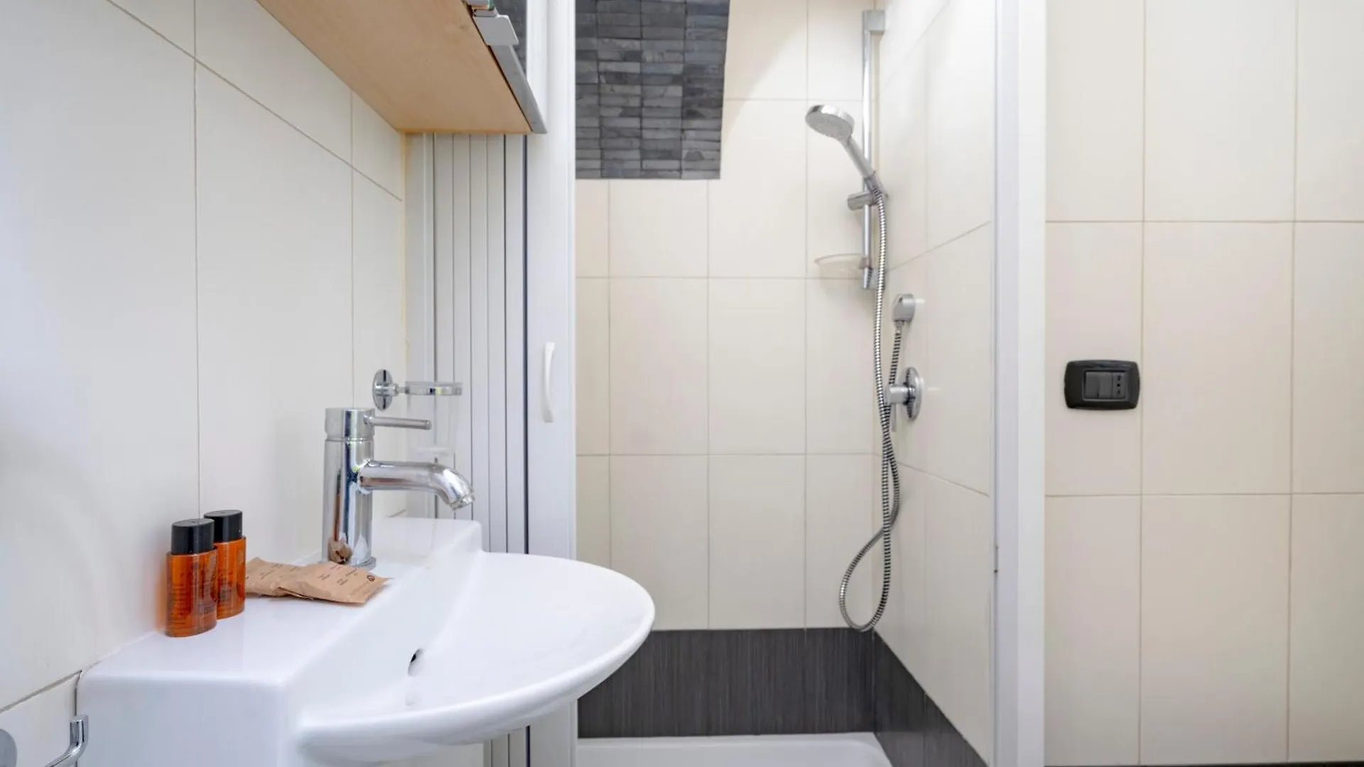 The Suite - Cozy Central Apartment Bari Italien