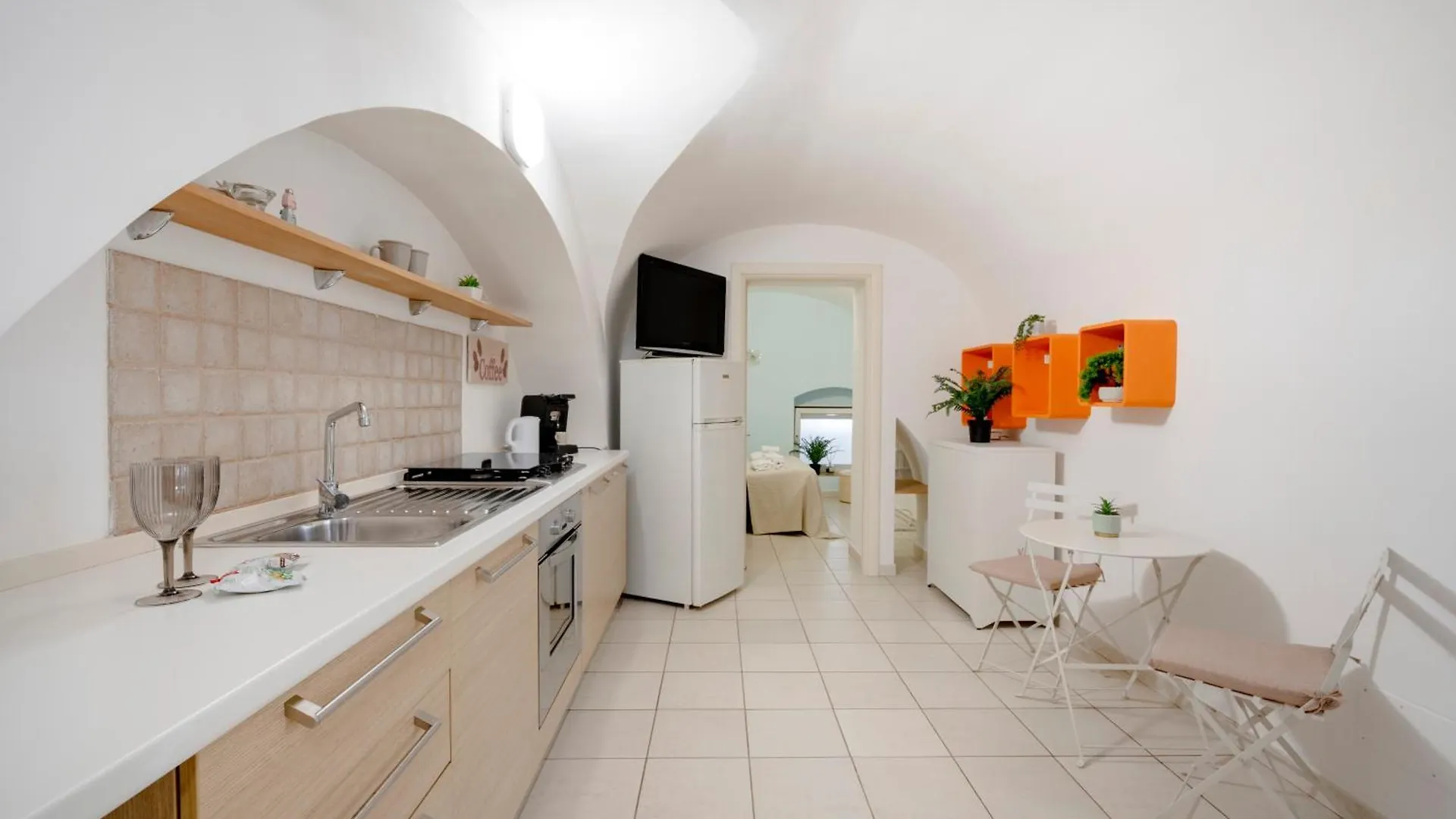 The Suite - Cozy Central Apartment Bari