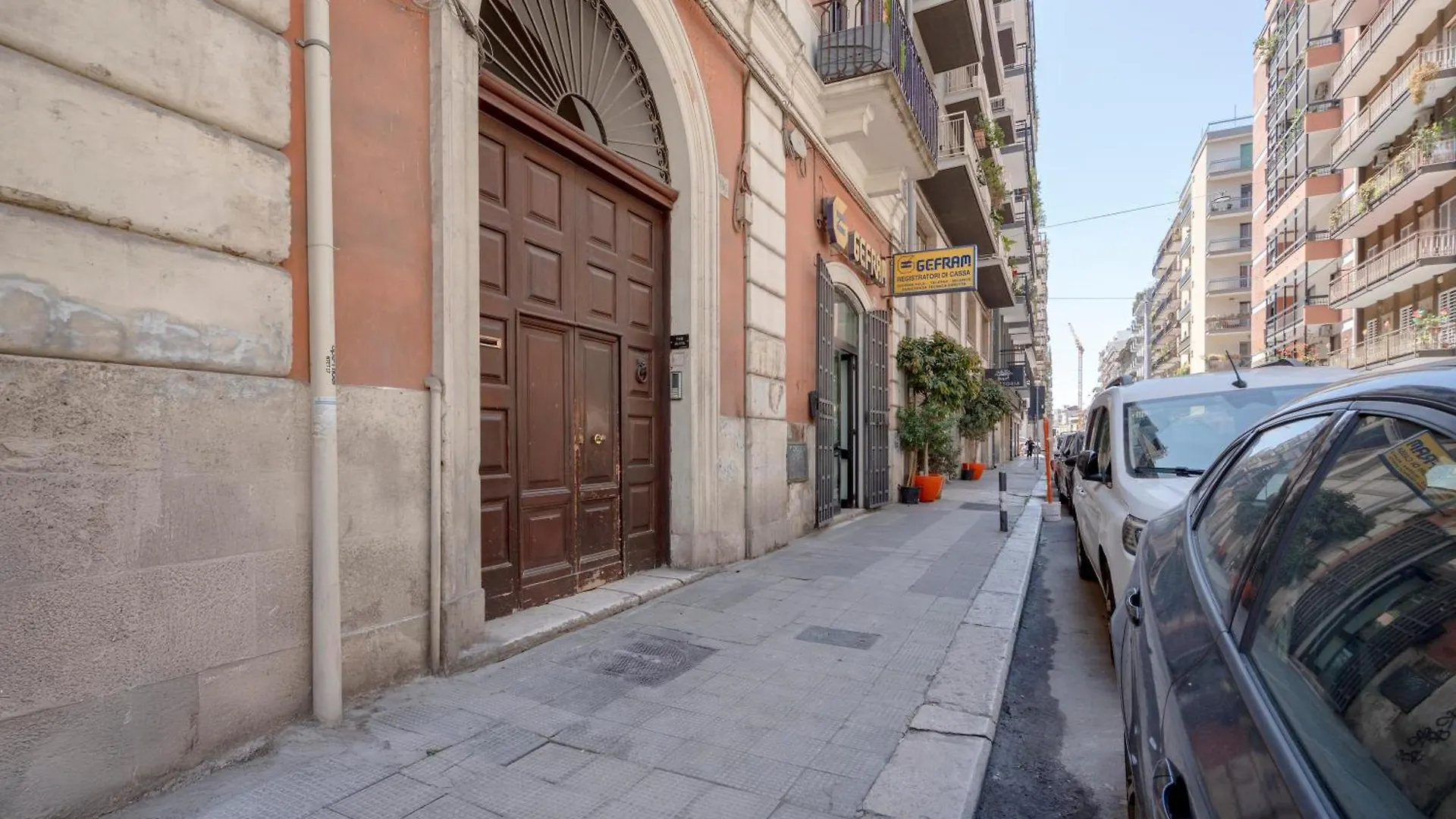 The Suite - Cozy Central Apartment Bari